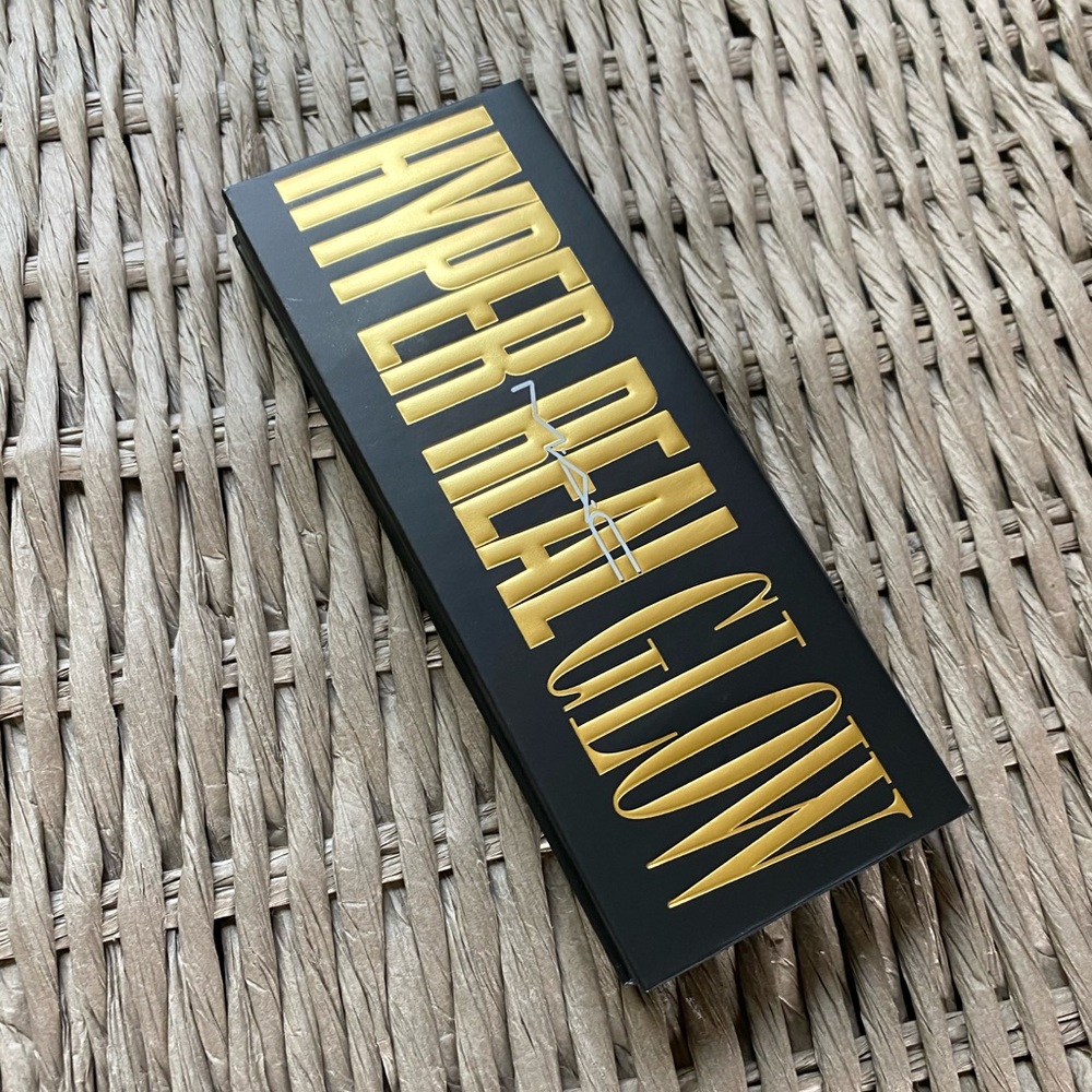M.A.C: Hyper Real Glow Palette (Highlighter)